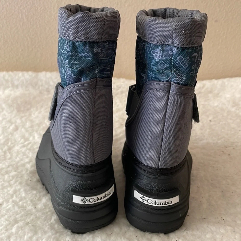 COLUMBIA NWT Snow Boots Size 5